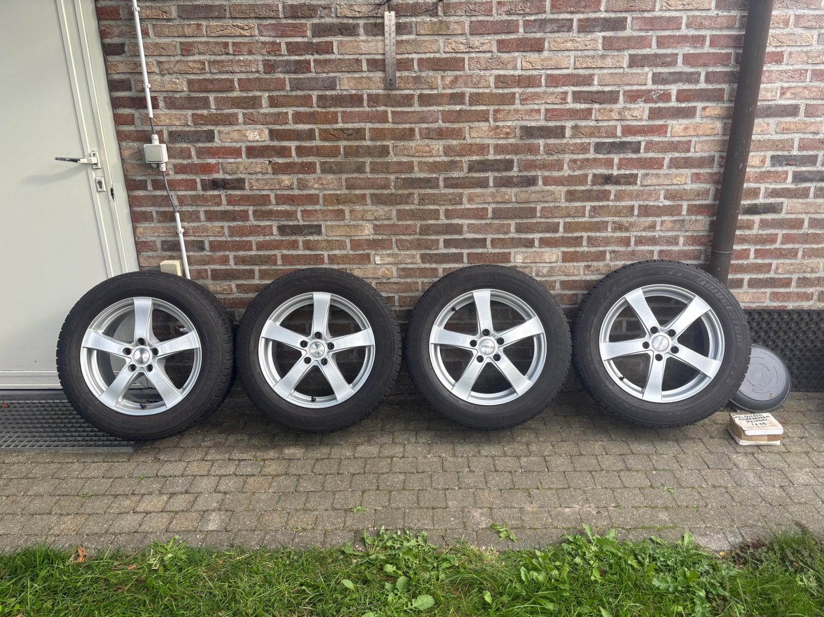 4 Velgen Dezent 17 inch van Hyundai ix35 met 4 winterbanden, Autos : Pièces & Accessoires, Pneus & Jantes, Véhicule de tourisme