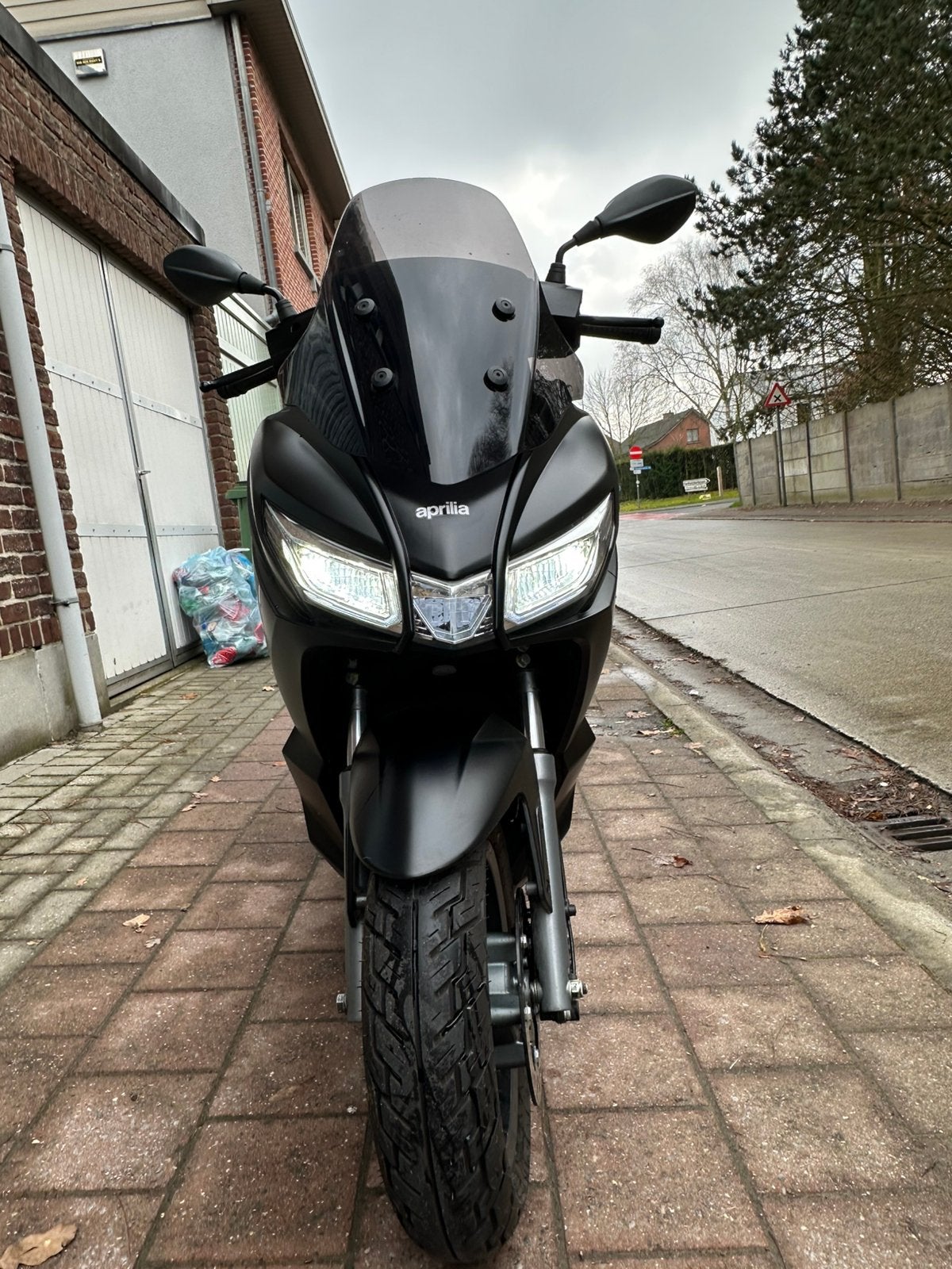 Sxr 50 te koop . 1 jaar oud , amper km , malossi vario ., Ophalen, Overige modellen, Benzine, 50 cc