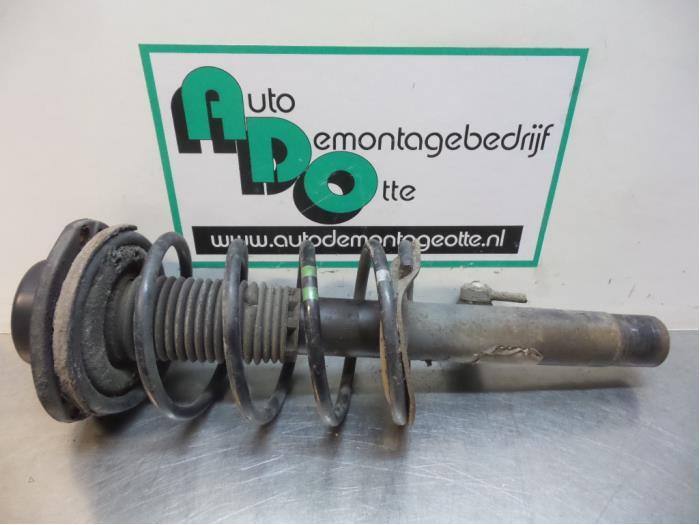 Schokdemperpoot links-voor van een Peugeot 206 (206 98-), Gebruikt, -, -, Ophalen of Verzenden