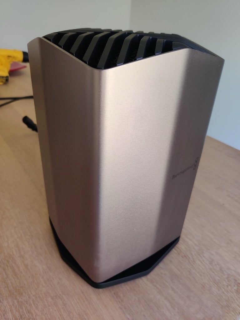 Blackmagic eGPU Radeon Pro 580 - Processeur graphique, Autres chipsets, Comme neuf, Enlèvement, Autres types