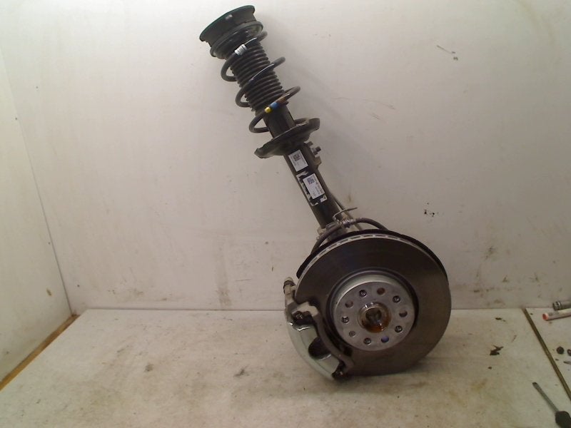 VEERPOOT LINKS VOOR Volkswagen Tiguan (AD1) (5QF413031BL), Gebruikt, De Bloemendaal 21 21
5221 EB  'S HERTOGENBOSCH, NL, Info@123Parts.nl