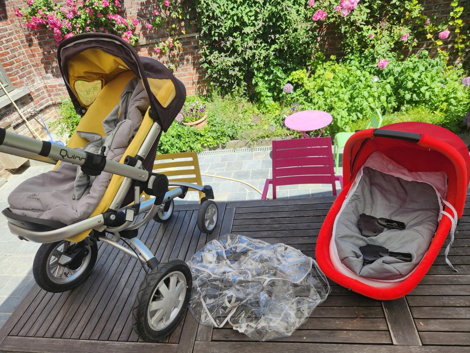 Poussette et landau quinny avec protection pluie, Enfants & Bébés, Poussettes & Combinaisons, Enlèvement, Poussette, Quinny