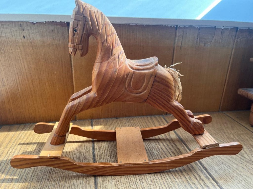 Gesneden Houten Hobbelpaardfiguur, Ophalen of Verzenden, Gebruikt