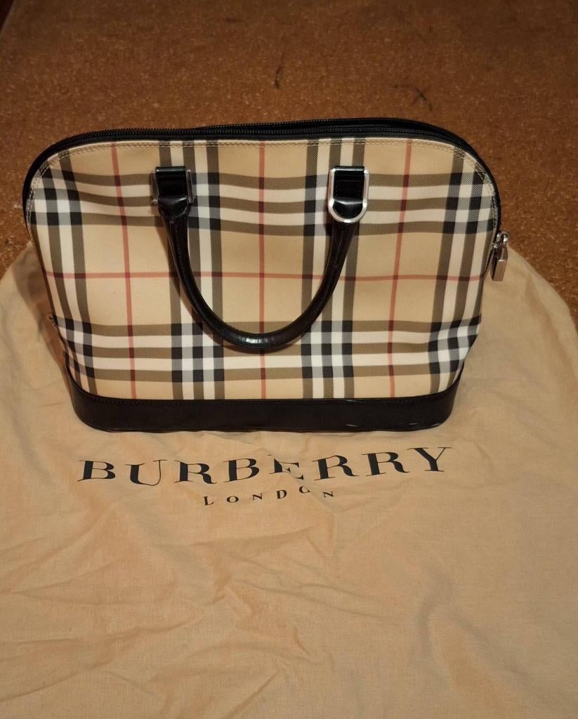 Burberry handtas, Handtassen en Accessoires, Tassen | Damestassen, Ophalen, Gebruikt, Beige, Handtas