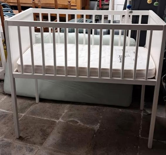 Lit bébé Bopita, Enfants & Bébés, Moins de 70 cm, Comme neuf, Moins de 140 cm, Enlèvement