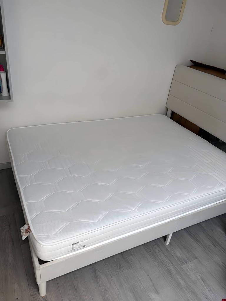 Lit beige   deux place 140X190., Maison & Meubles, Enlèvement, Comme neuf, Beige