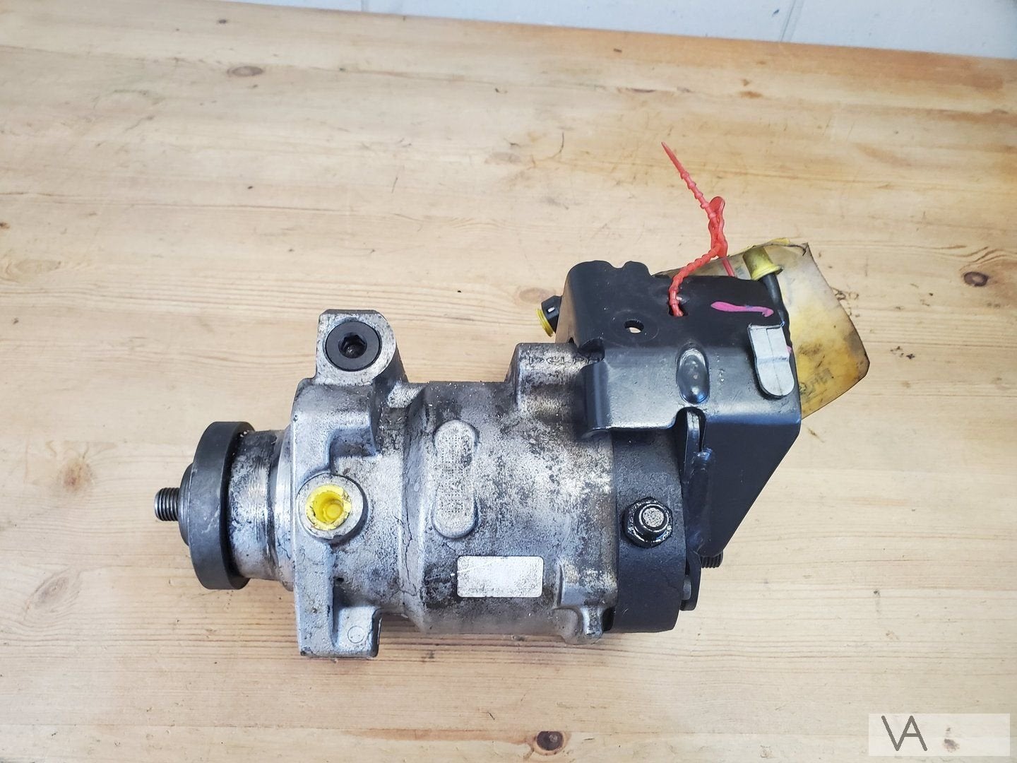 Ford Transit 2000 - 2007 dieselpomp op motor 2.4 tddi €100, -, -, -, Enlèvement ou Envoi
