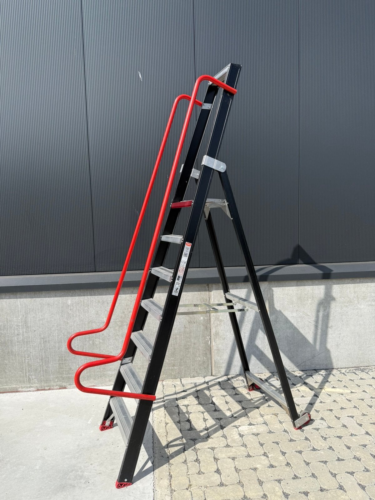 Ladder altrex taurus 7 treden met leuning, Ophalen, Zo goed als nieuw, Ladder