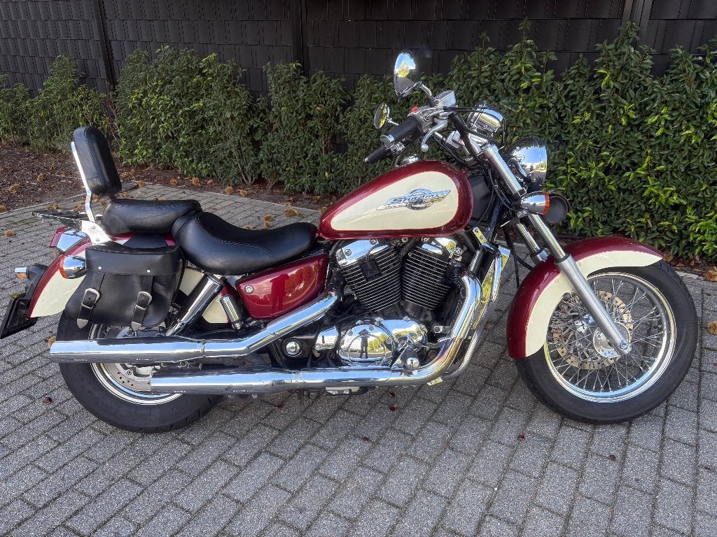 Honda VT1100C2 Shadow + 1 jaar Garantie + GRATIS onderhoud!, Motoren, 2 cilinders, Occasion, Bedrijf, Meer dan 35 kW