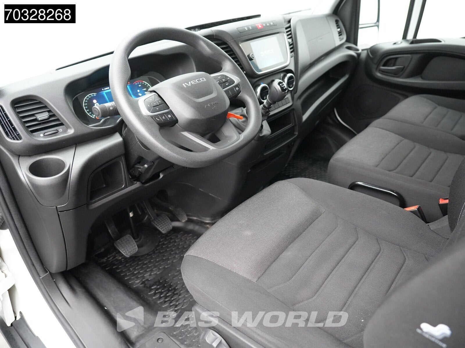 Iveco Daily 35C16 3.0L Laadklep NEW MODEL Dubbellucht 160PK, Stof, Gebruikt, Euro 6, 4 cilinders