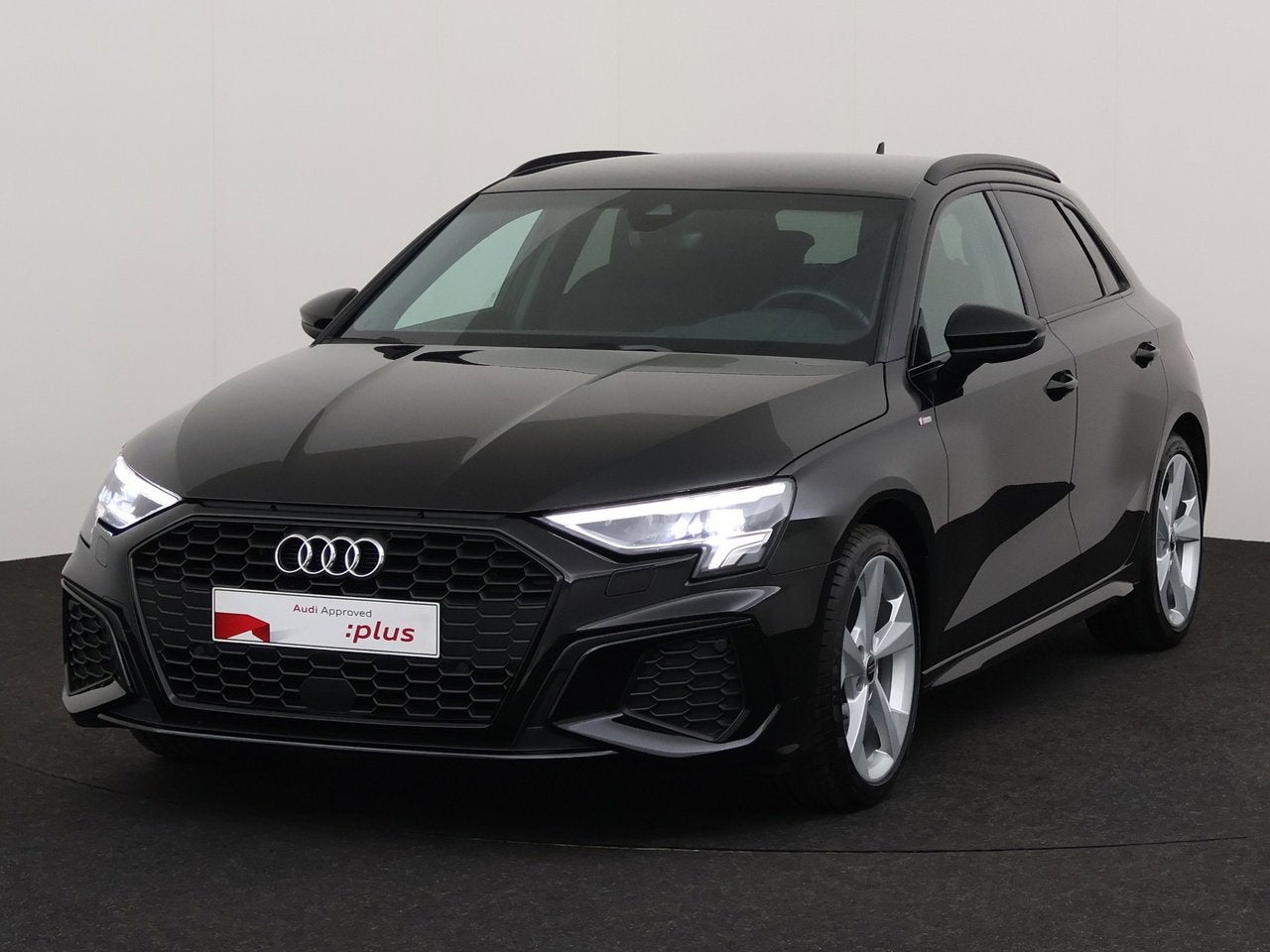 Audi A3 Sportback S-Line 35 TFSI 150 PK S-tronic / Cruise Co, Auto's, Automaat, Zwart, Berline, Geheel digitaal combi-instrument