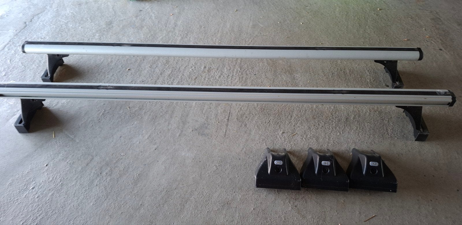 Barres de toit Alu Marque Cruz, Ophalen, Gebruikt