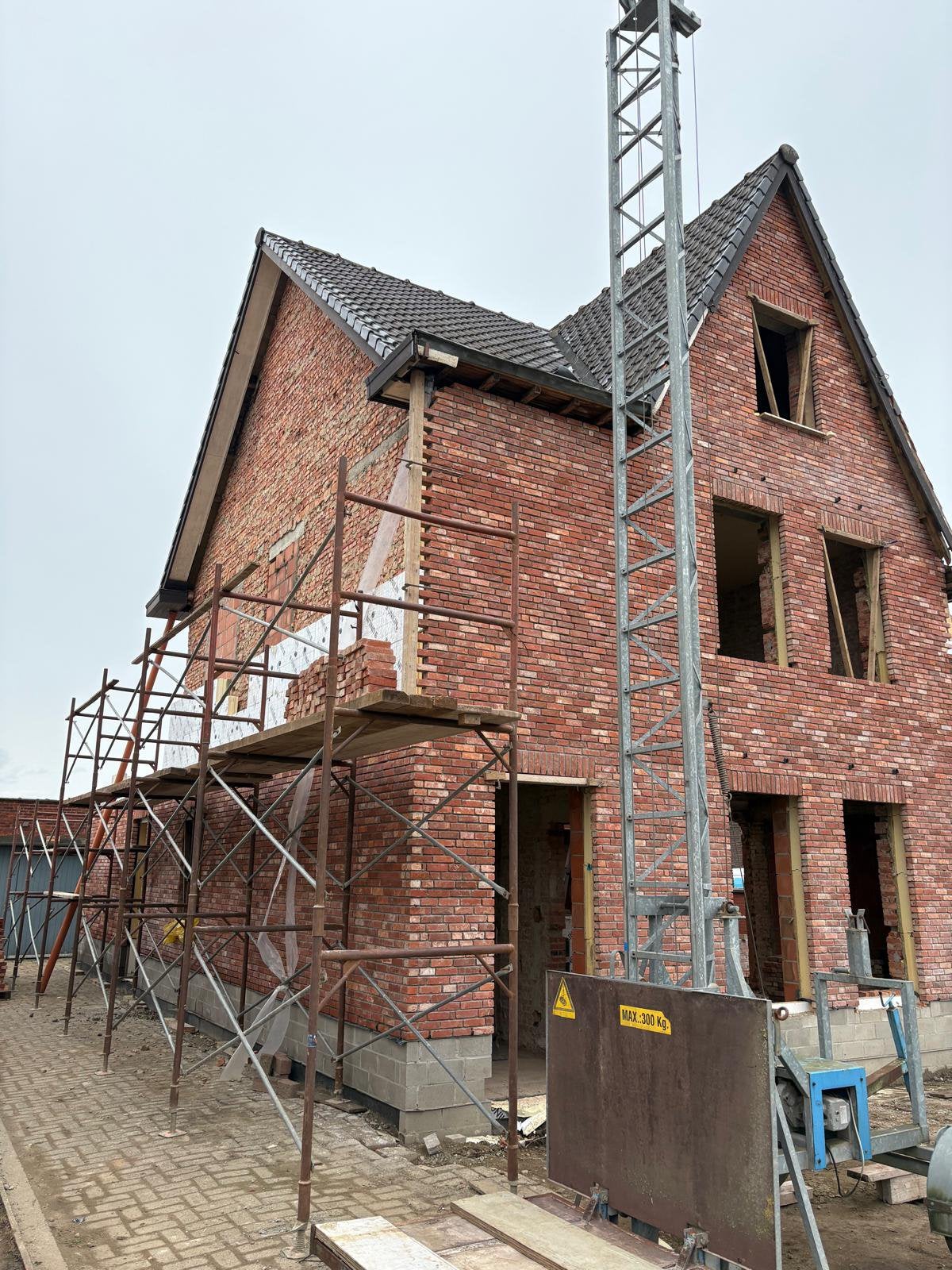 Bouwlift 220v, Doe-het-zelf en Bouw, Ophalen, Gebruikt, Bouwlift