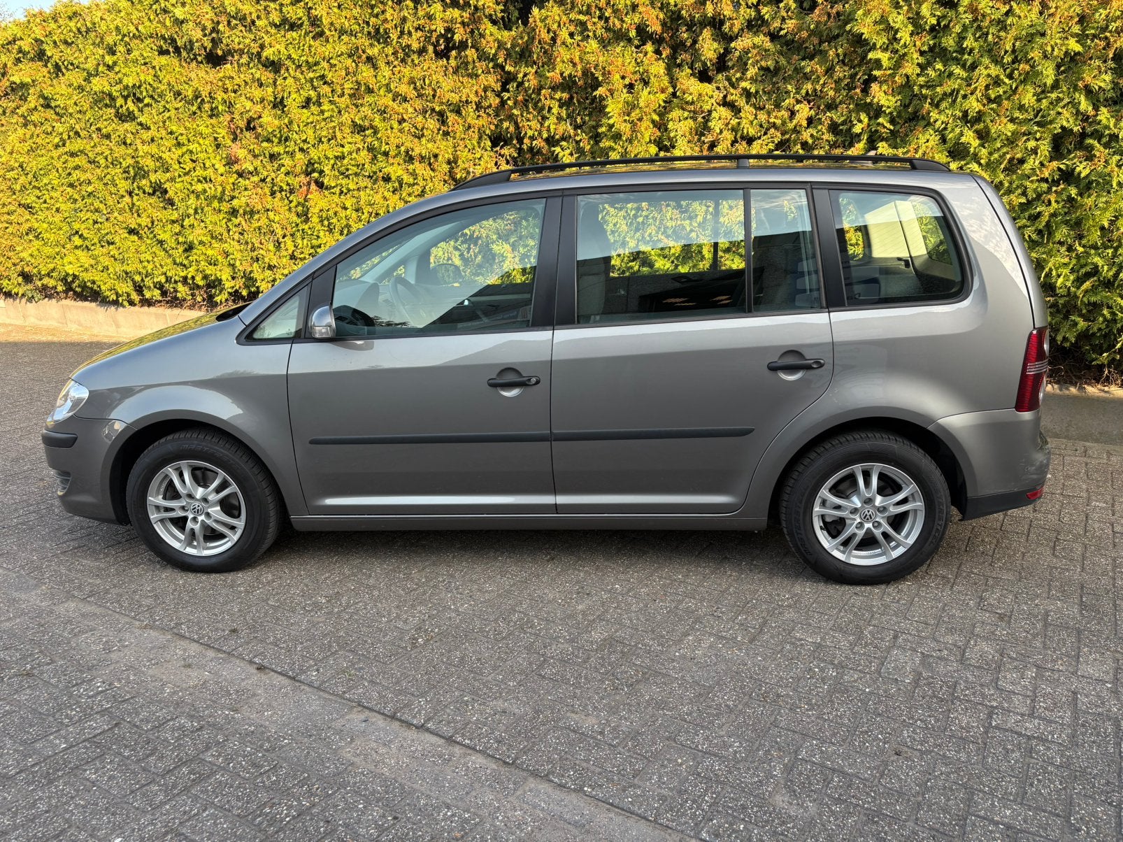 Vw touran 1.9 tdi met 87000 km, Autos, Volkswagen, Argent ou Gris, Achat, Entreprise, Tissu