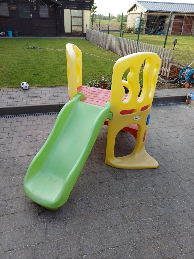Toboggan pour tout-petits, Enlèvement