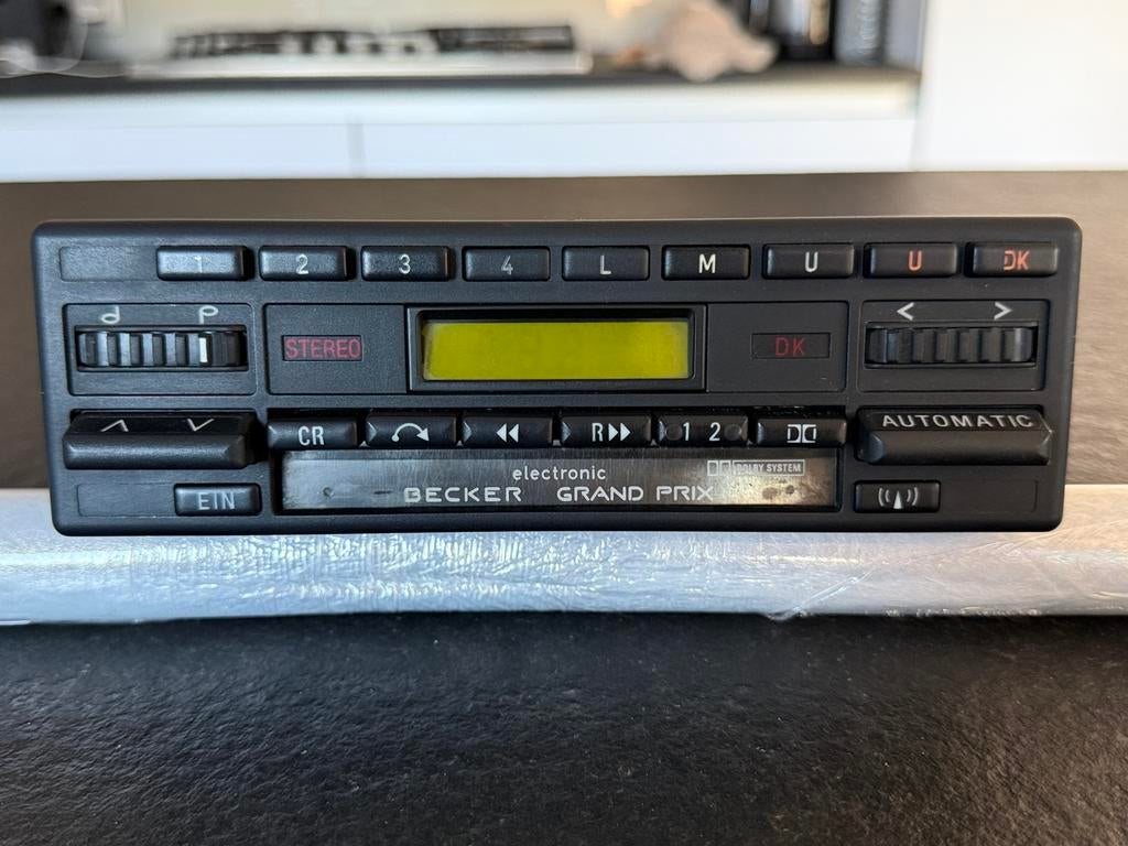 Becker Mercedes OEM Grand Prix Cassette Kurier 761, Autos : Divers, Autoradios, Enlèvement, Comme neuf