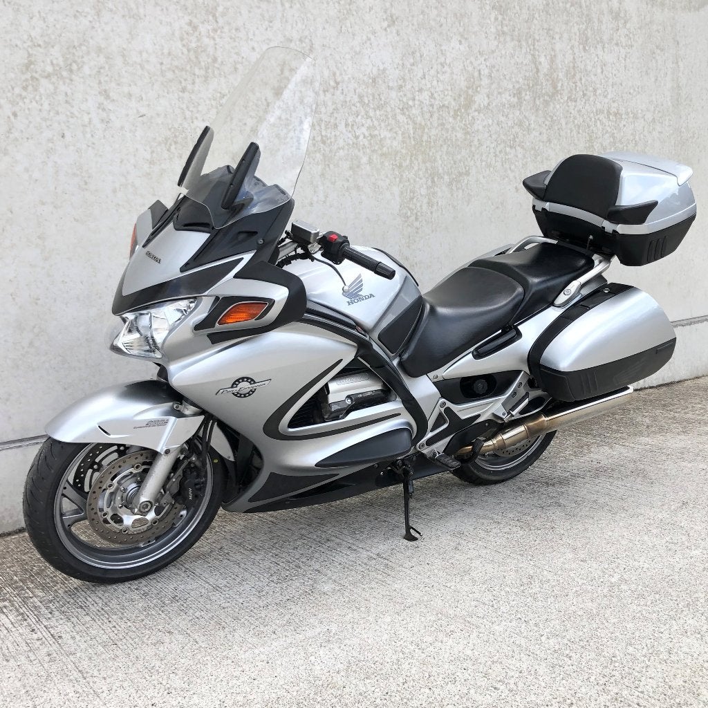 HONDA ST1300 A PANEUROPEAN GEKEURD GARANTIE, Motoren, 4 cilinders, Motorrijbewijs A, Meer dan 35 kW, Toermotor