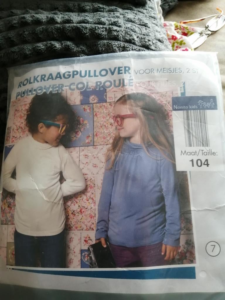 NIEUW 2 fijn truitjes maat 104 ( nog in de verpakking ), Kinderen en Baby's, Kinderkleding | Maat 104, Ophalen of Verzenden, Nieuw
