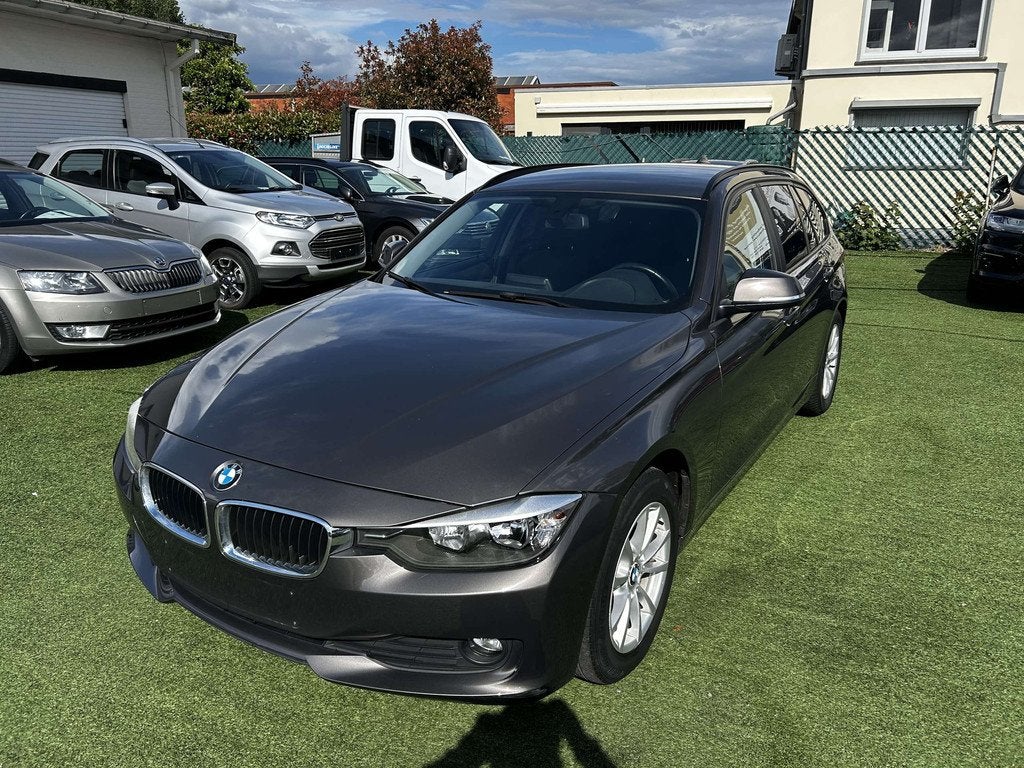 BMW 3 Serie 318 D TouringGPS A/C  BLEUTOOTH, 100 kW, Euro 5, Achat, https://public.car-pass.be/vhr/a9b71367-71a1-4773-8f2a-a3adecf0b5fe