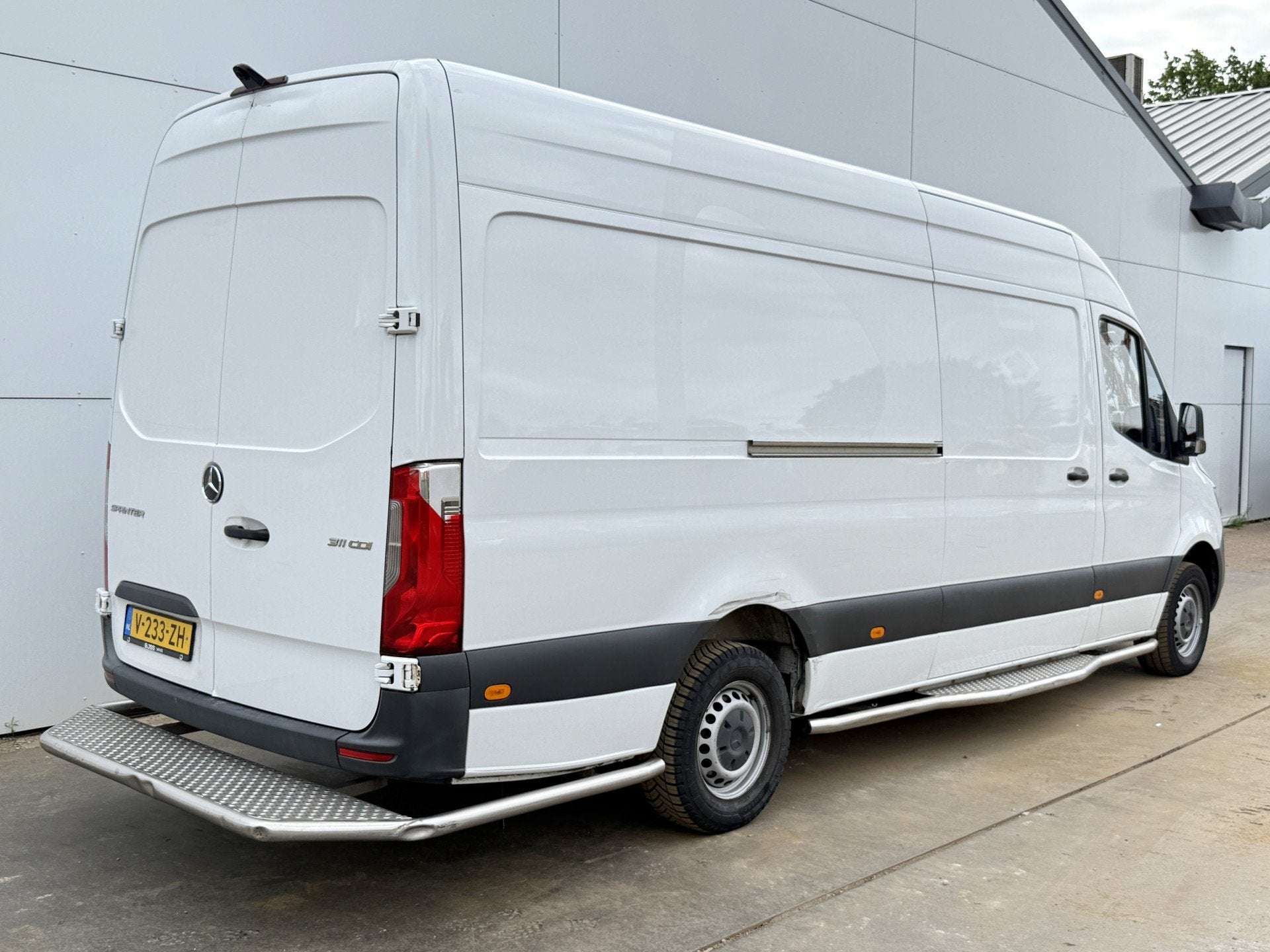 Mercedes-Benz Sprinter 311 1.9 110PK Automaat L3H2 Climate C, Achat, Entreprise, 2 places, Noir