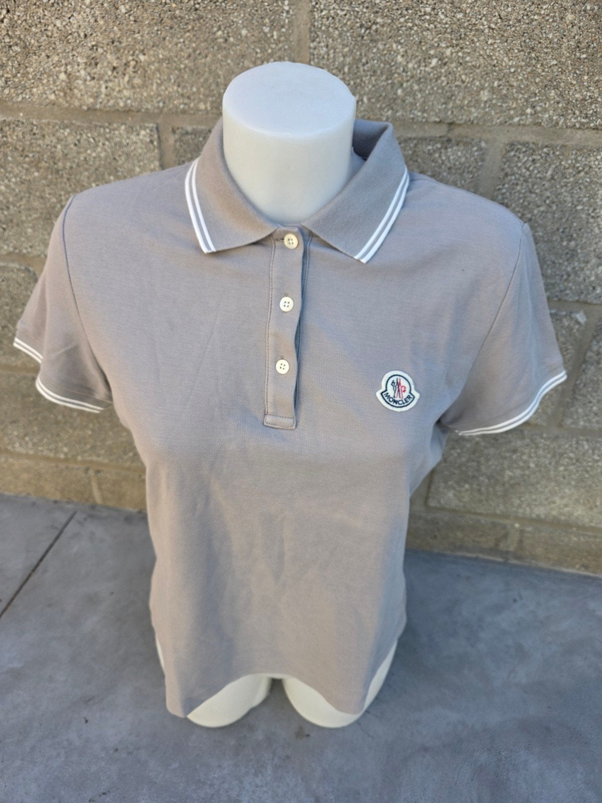 Grijze poloshirt van Moncler, Maat 38/40 (M), Moncler, Ophalen of Verzenden, Zo goed als nieuw