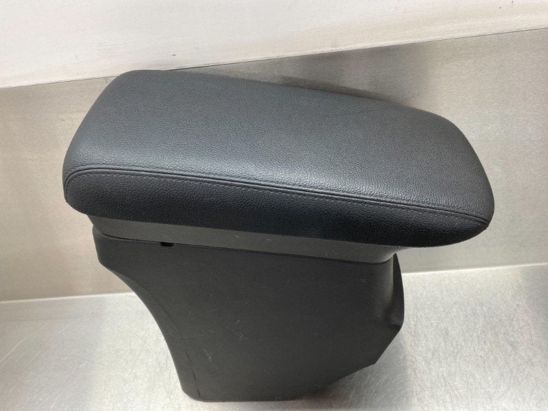 ARMLEUNING Mitsubishi Outlander (GF / GG) (01-2012/12-2022), Gebruikt, Dhr. M. Roggen, Marinus@Japoto.nl, Stadsweg 37 37
9917 PV  WIRDUM GR., NL