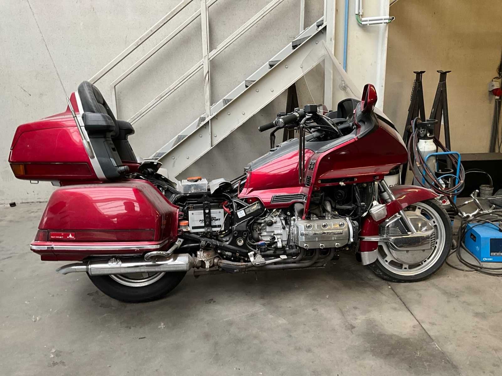 Honda Goldwing 1993, Entreprise, Autre