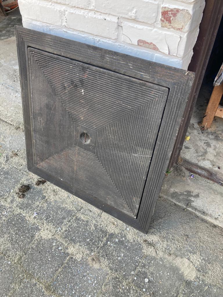 Putdeksel gietijzer (dubbel deksel) 60 x 60, Doe-het-zelf en Bouw, Ophalen, Nieuw
