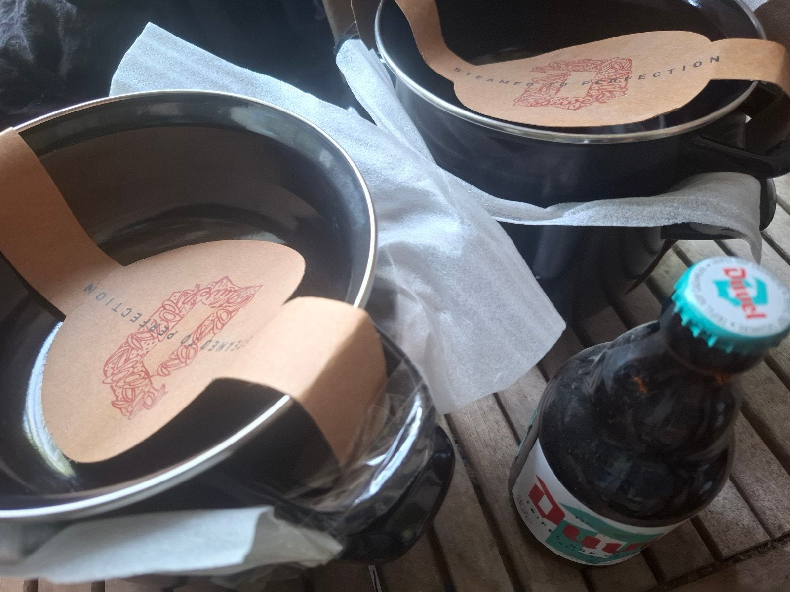 Duvel 2 mosselpotten nieuw + 1 flesje cashmere ️, Vaatwasserbestendig, Ophalen