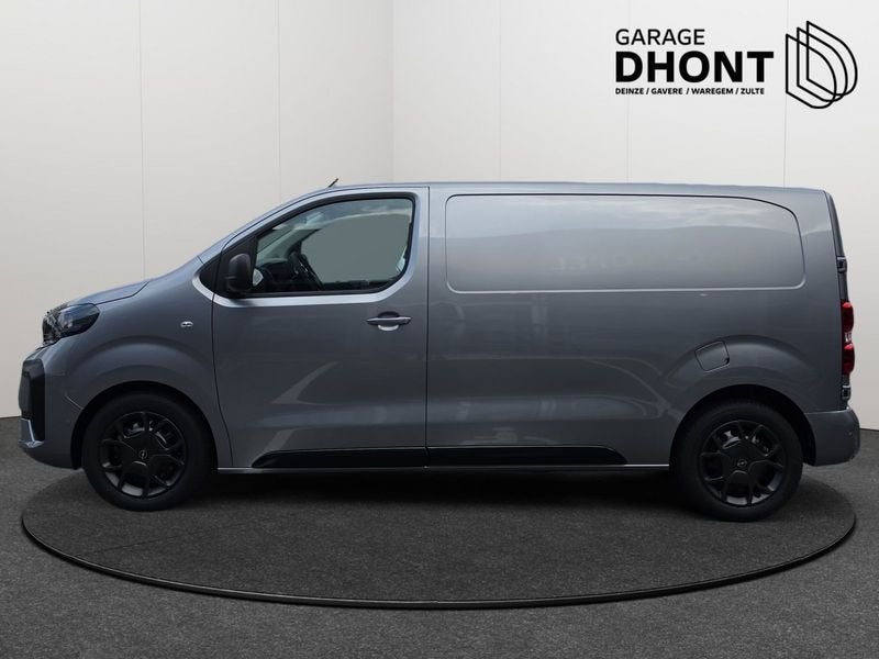Opel Vivaro, Auto's, Vivaro, 4 cilinders, 180 pk, Bedrijf
