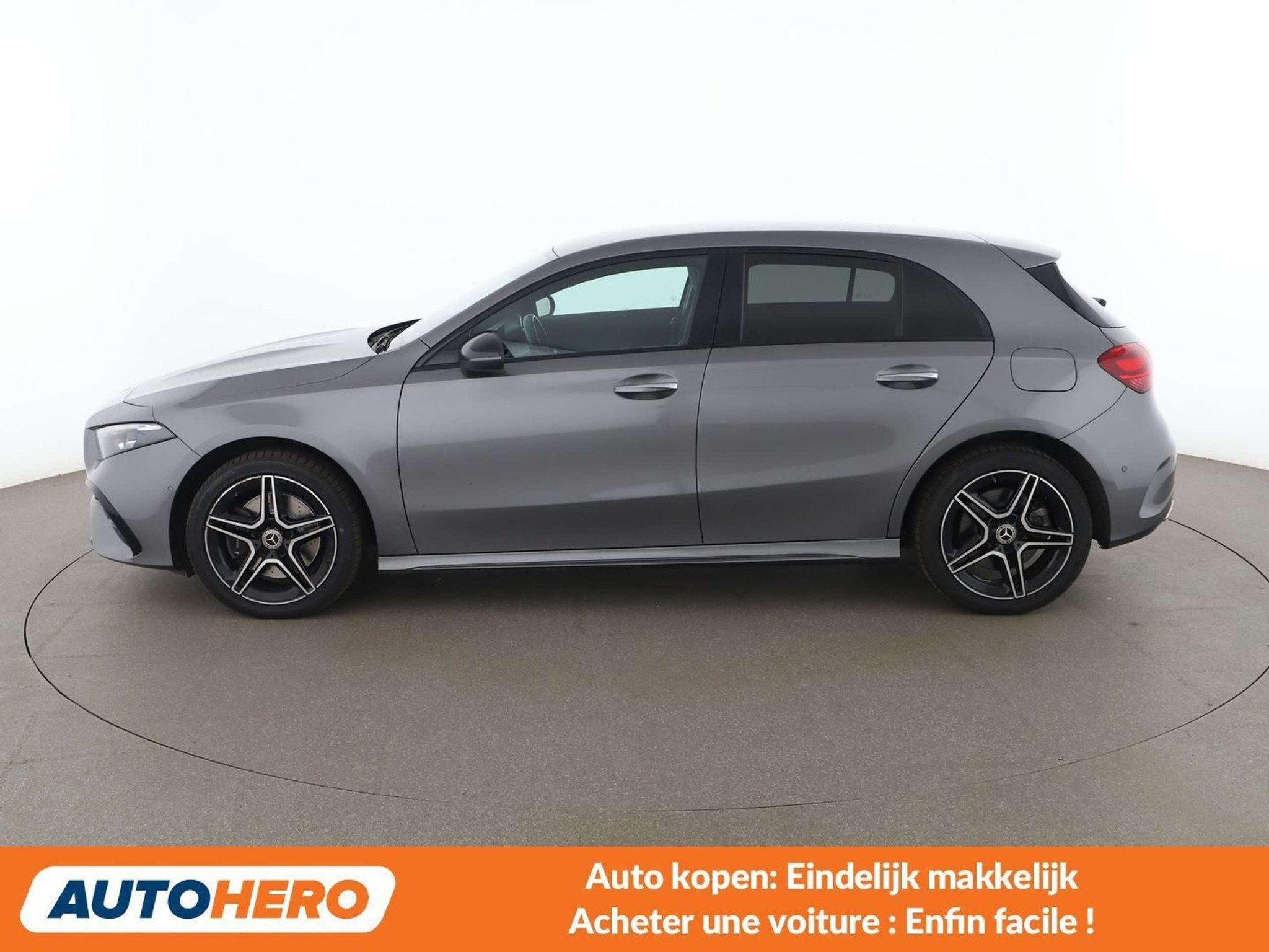 Mercedes-Benz A-Klasse 250 A 250e AMG Line (bj 2023), Auto's, https://public.car-pass.be/vhr/a9cde4a5-6fd5-41b0-ae6b-5bb816dc63b8