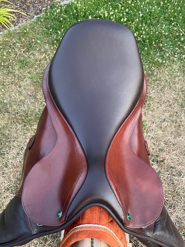 Arena veelzijdigheidszadel 17,5" – Nieuwstaat, Ophalen, L (17.5 inch), Zo goed als nieuw, Middel