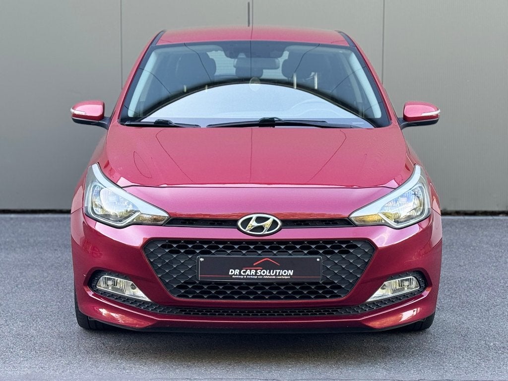 Hyundai I20|| 1.2Benzine|| Airco apple carplay|| 157Dkm 2017, Autos, Rouge, Achat, Euro 6, Entreprise