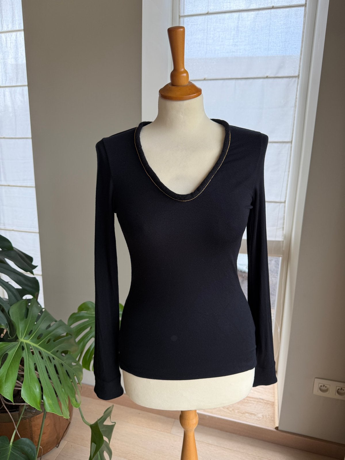 Truitje River Woods - M, Kleding | Dames, Topjes, Zo goed als nieuw, Maat 38/40 (M), Zwart, Ophalen of Verzenden
