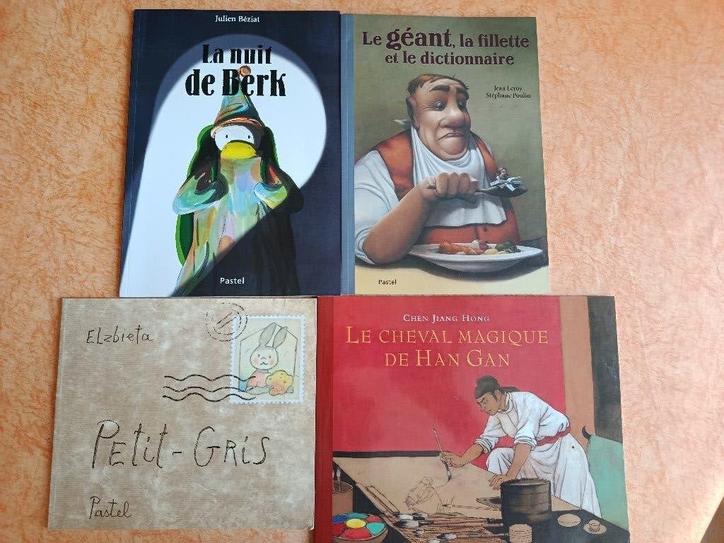 Lot de 4 albums jeunesse de qualité, Garçon ou Fille, Enlèvement ou Envoi, Fiction général, Comme neuf