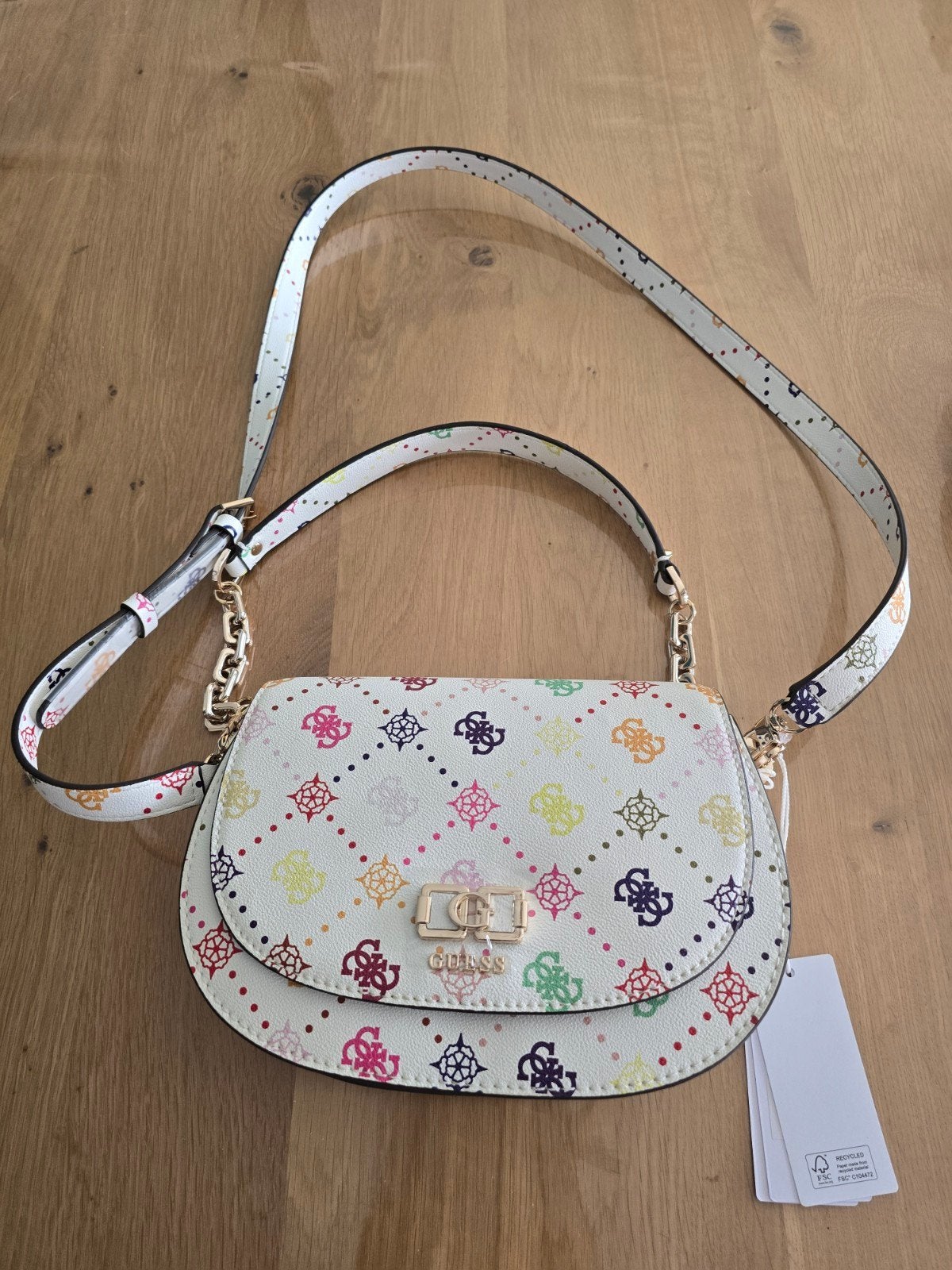 Sac guess, Bijoux, Sacs & Beauté, Sacs | Sacs à bandoulière, Enlèvement, Blanc