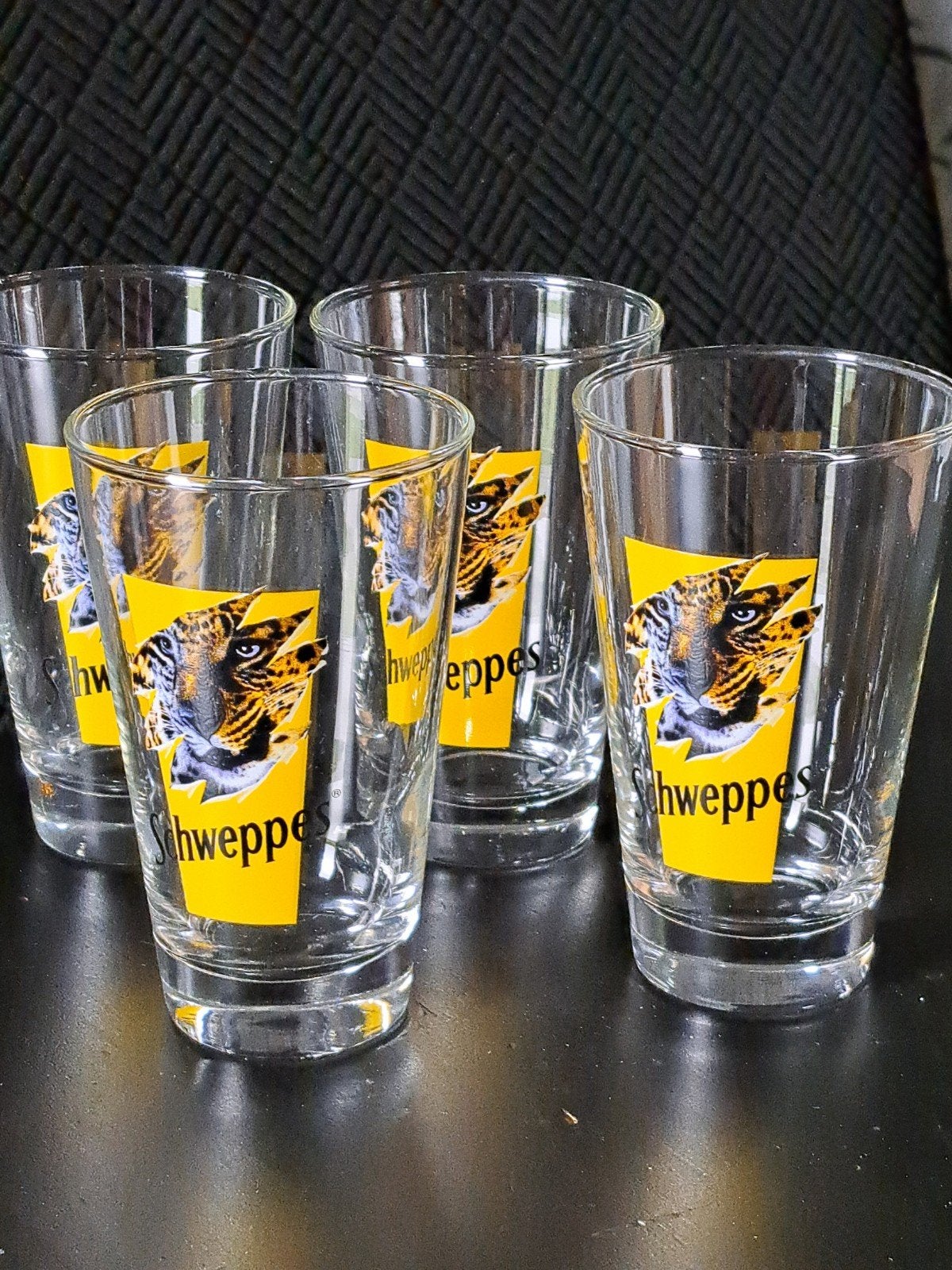 Lot de 4 verres vintage Schweppes motif tigre/ panthère, Enlèvement ou Envoi