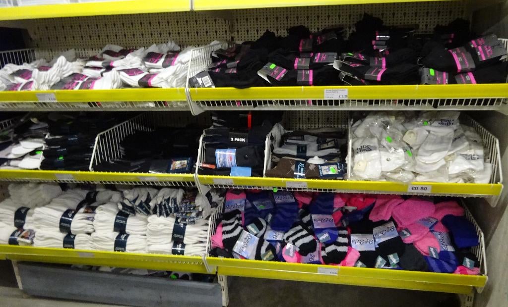 NIEUW partij van 600 paar sokken Dames. Kinder en Heren., Vêtements | Hommes, Packs de vêtements pour hommes, Neuf, Enlèvement ou Envoi