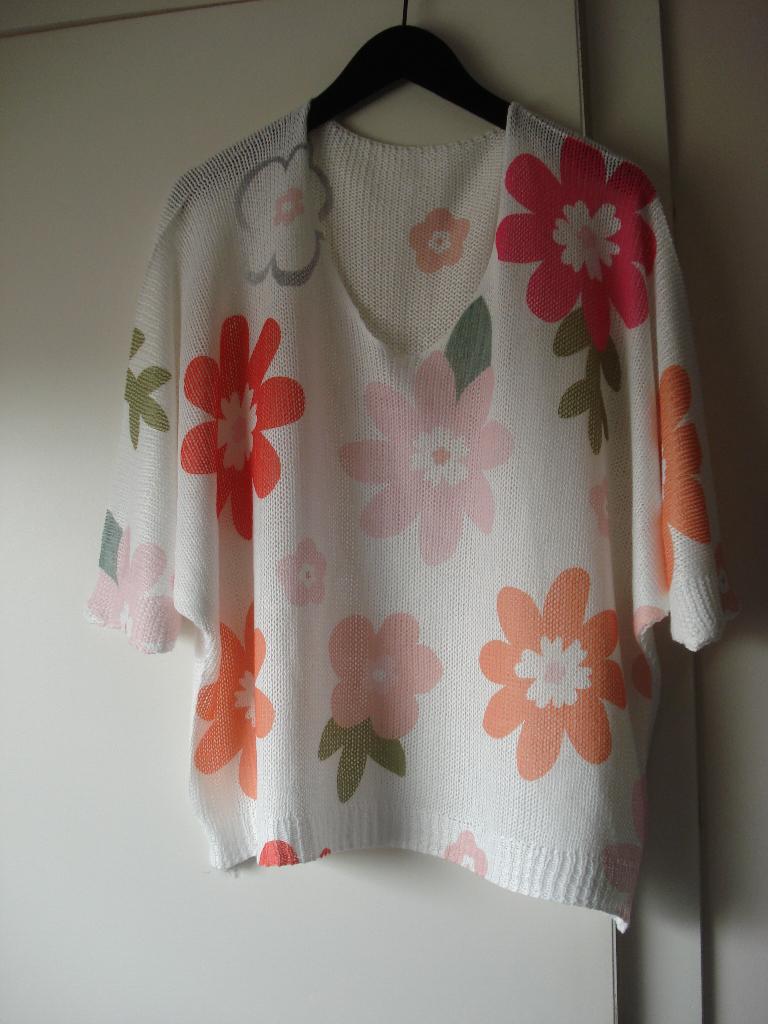 Pakket kledij, dames. mt M (33 stuks), Kleding | Dames, Dames-kledingpakketten, Ophalen of Verzenden, Gedragen, Maat 38/40 (M)