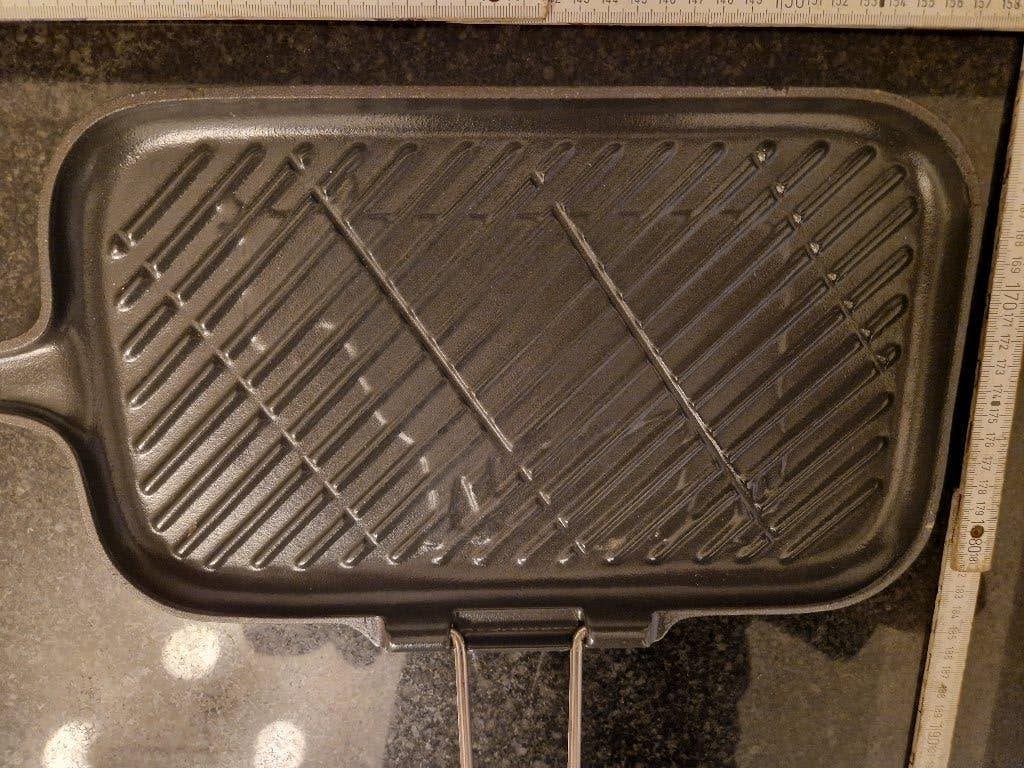 Grill pan le Creuset plooi handvat koe symbool, Huis en Inrichting, Ophalen, Overige typen, Afneembaar handvat, Le Creuset