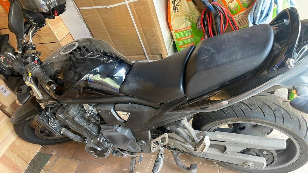 Suzuki bandit 650 N accidentee, Motoren, Occasion, 4 cilinders, Particulier, Sportuitlaat