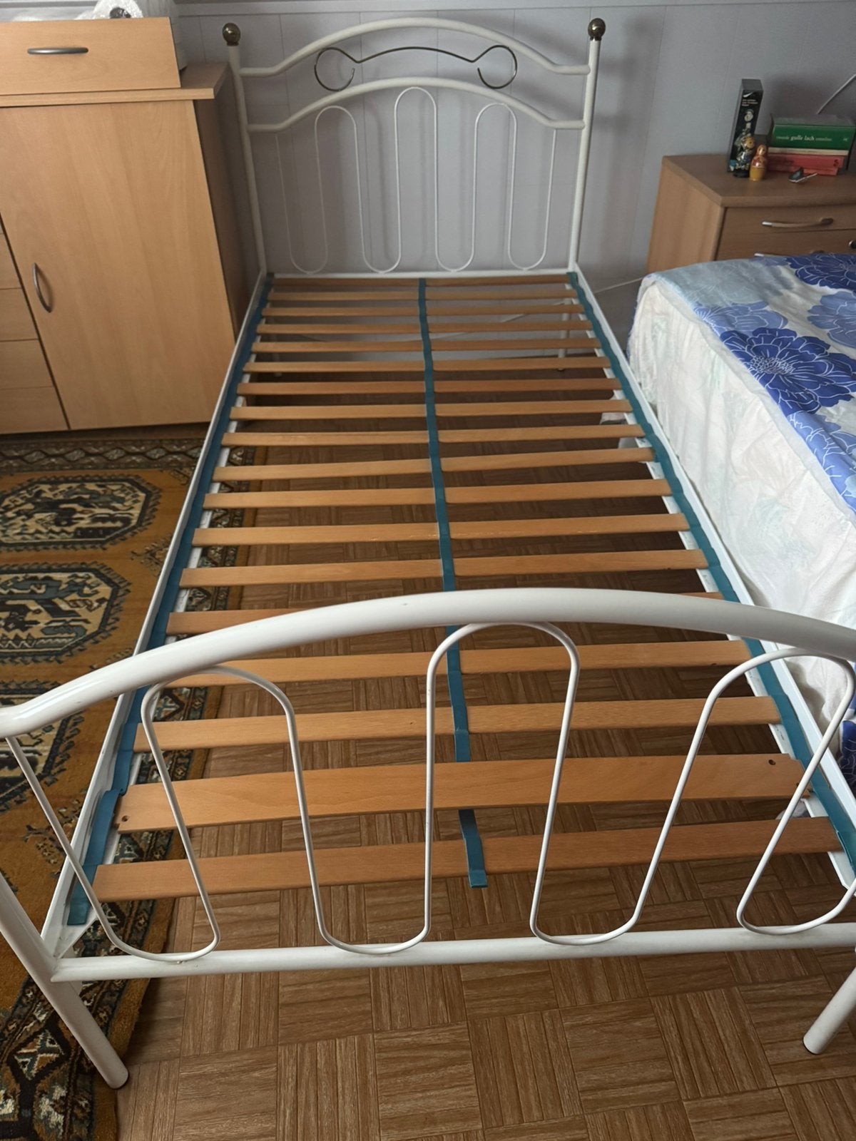 Zo goed als nieuw wit metalen 1 pers bed incl lattenbodem, 90 cm, Enlèvement, Blanc, Une personne