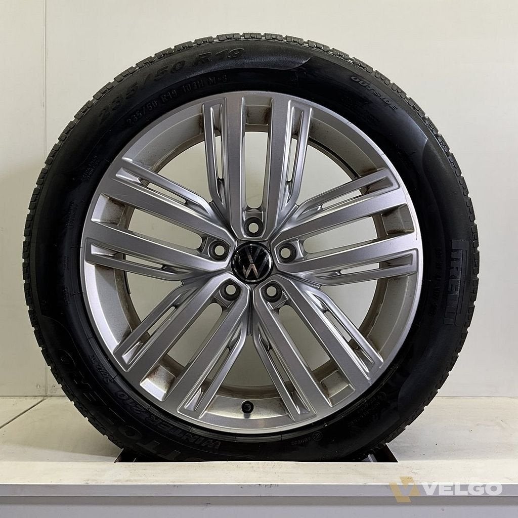VOLKSWAGEN TIGUAN AUCKLAND VELGEN SET WINTERBANDEN 19 INCH, Auto-onderdelen, 19 inch, Gebruikt, 255 mm, -