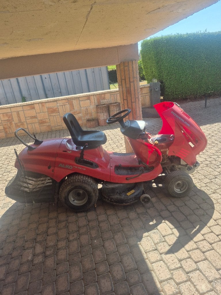 2 tracteurs tondeuses, Enlèvement, Utilisé, Démarrage électrique, 90 à 120 cm