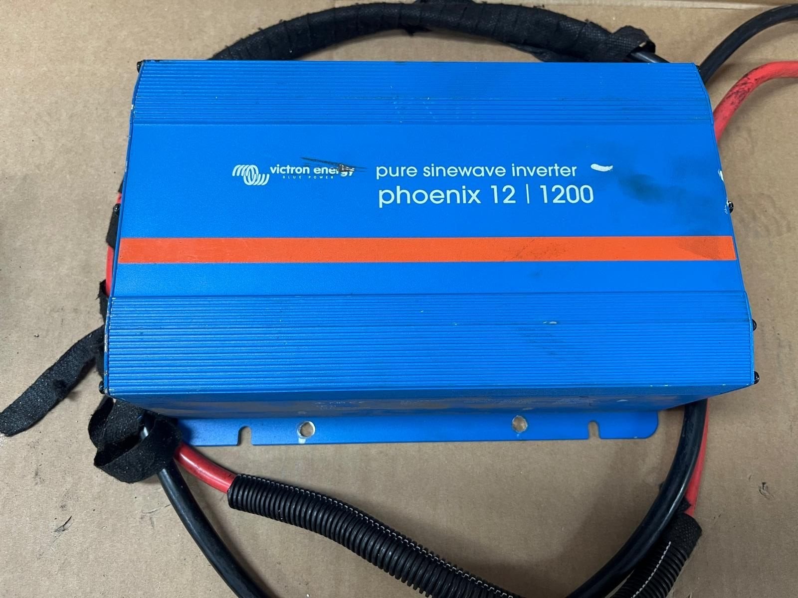 Omvormer Victron Energy Phoenix 12/1200  zuivere sinus omvor, -, Utilisé, -, -