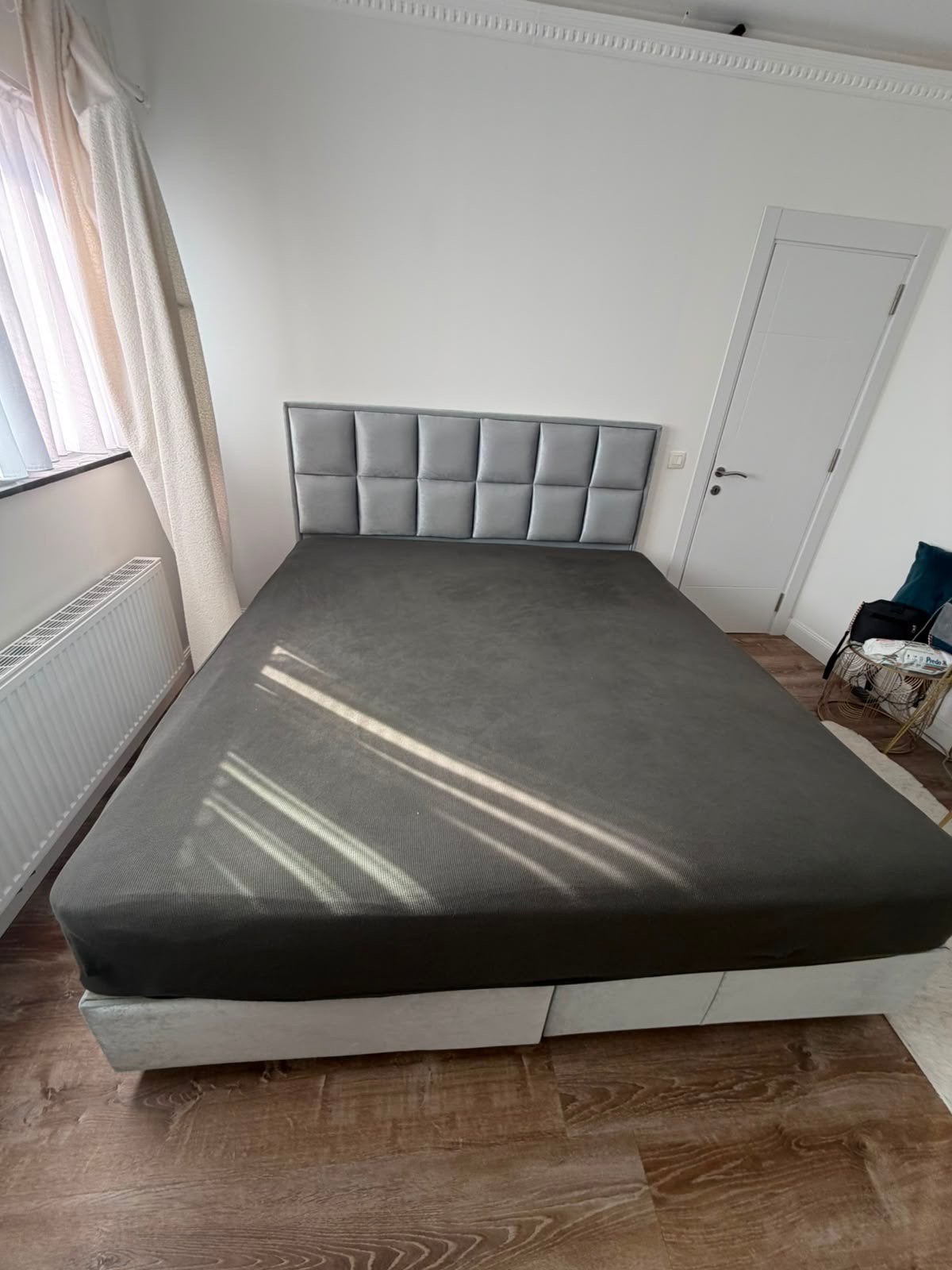 Bedden 3x stukken, Huis en Inrichting, Slaapkamer | Boxsprings, Ophalen, Zo goed als nieuw, 140 cm