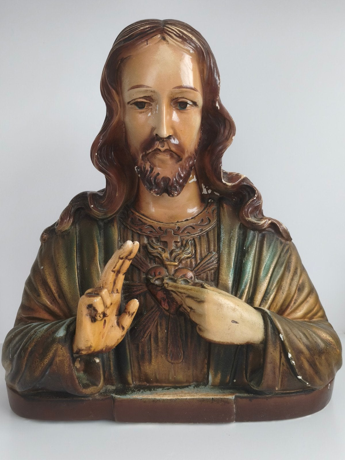 Buste ancien en plâtre du Sacré-Cœur de Jésus, Enlèvement