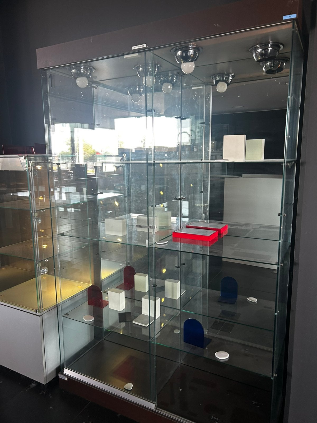 grote verlichte tentoonstellingsramen, doos per stuk 400 eur, Ophalen of Verzenden, Zo goed als nieuw