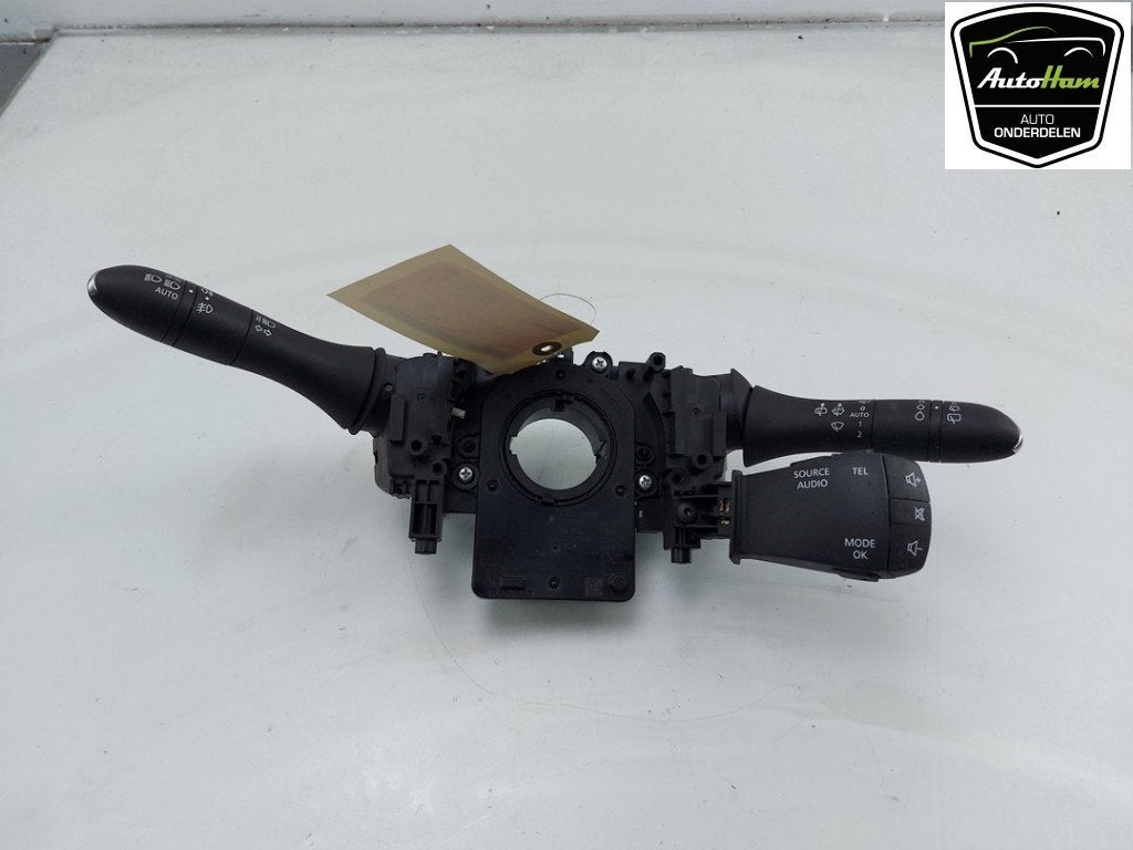 COMBINE COMMODO Talisman Estate (RFDK) (|255678341R|), Utilisé, Renault