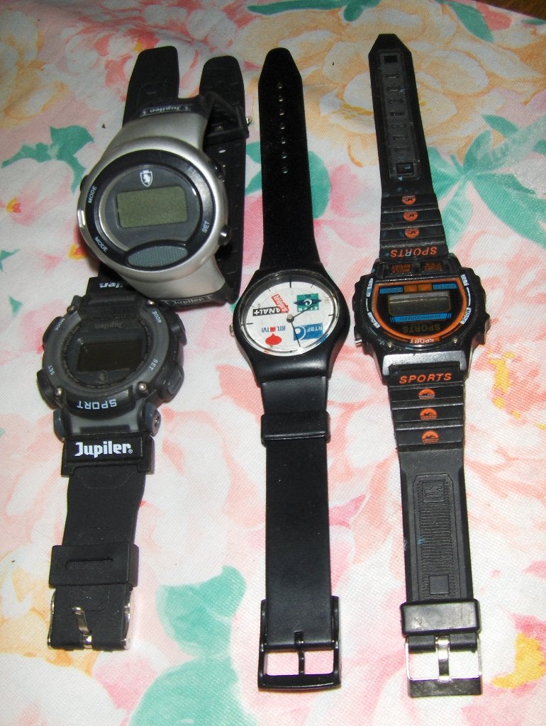 4 montres publicitaire neuves. Pour 5€., Enlèvement ou Envoi, Neuf